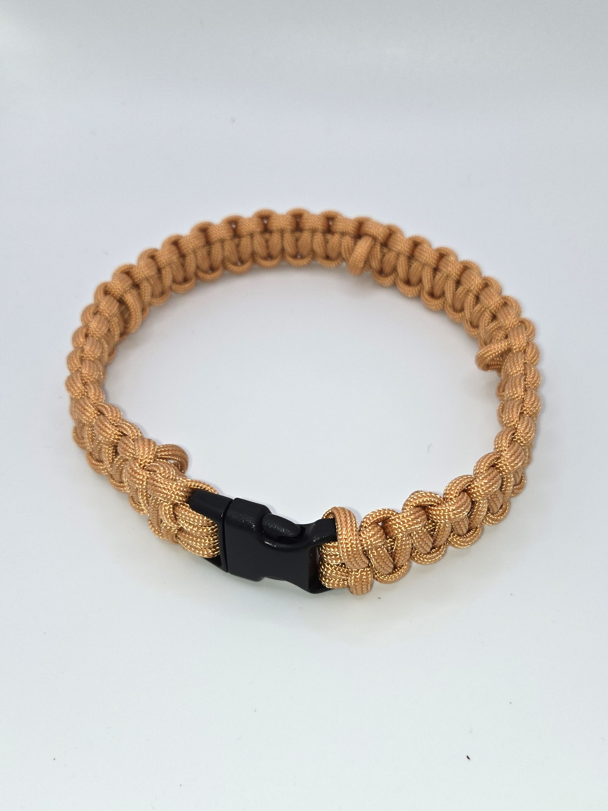Handgefertigtes Zeckenband Cover in Kupfer – Ohne O-Ring, individuell anpassbar Zeckenband Cover für Hunde in Kupfer, ohne O-Ring, handgefertigt aus hochwertigem Paracord.