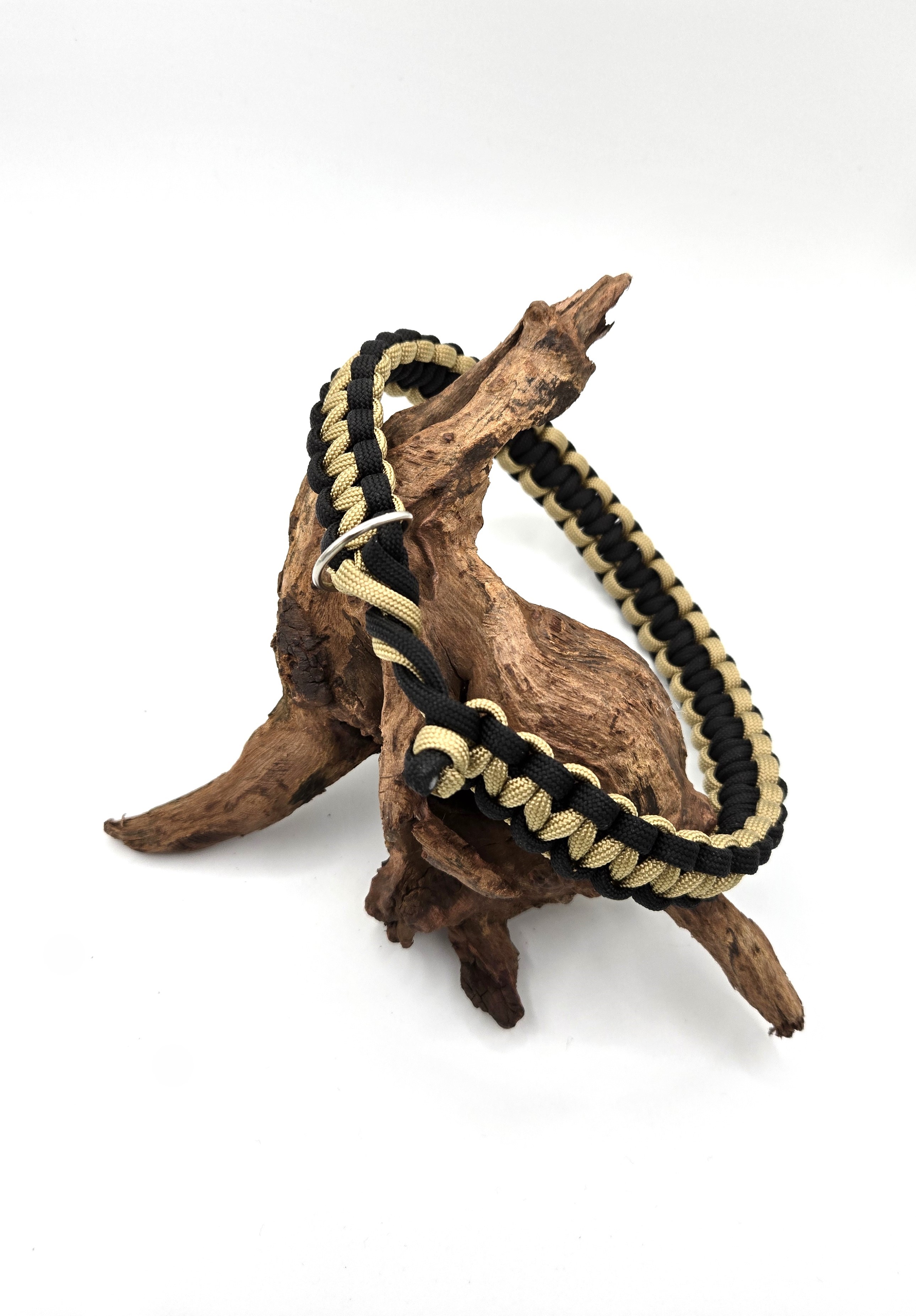 Paracord Markenhalsband Gold und Schwarz | Verstellbarer Knoten Handgefertigtes Paracord Markenhalsband mit verstellbarem Knoten in Gold und Schwarz